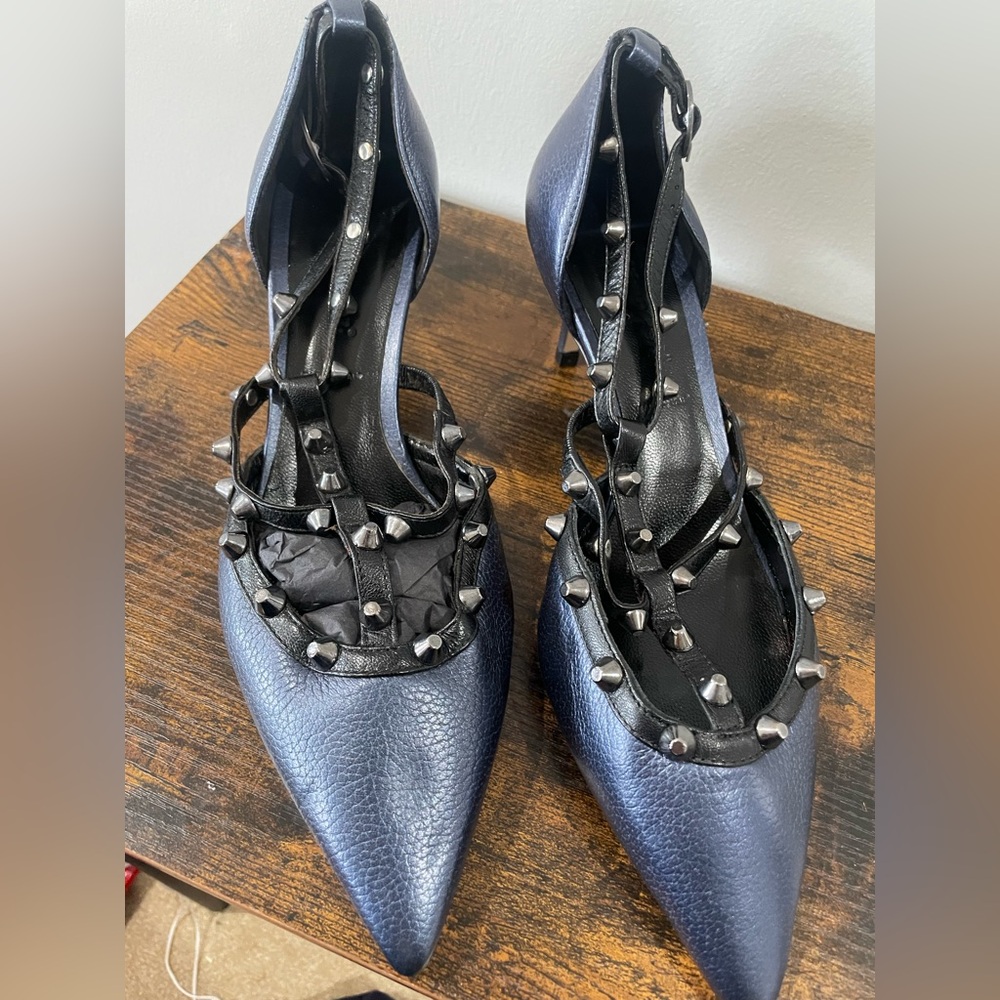 Chic Studded Black and Blue Heels